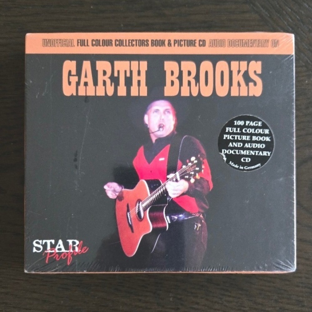 Garth Brooks Star Profile Unofficial 100-Page‎ Collectors Book & Audio CD Set